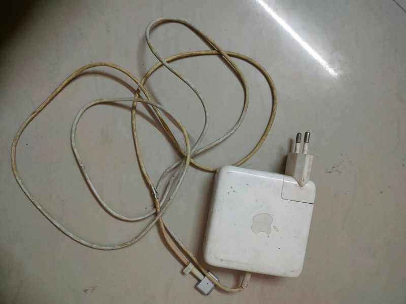 Mackbook Charger
