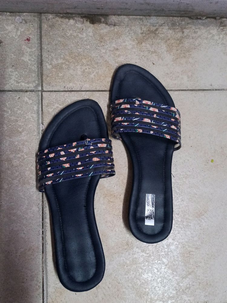 Blue Jeans matching chappal✅✅✅