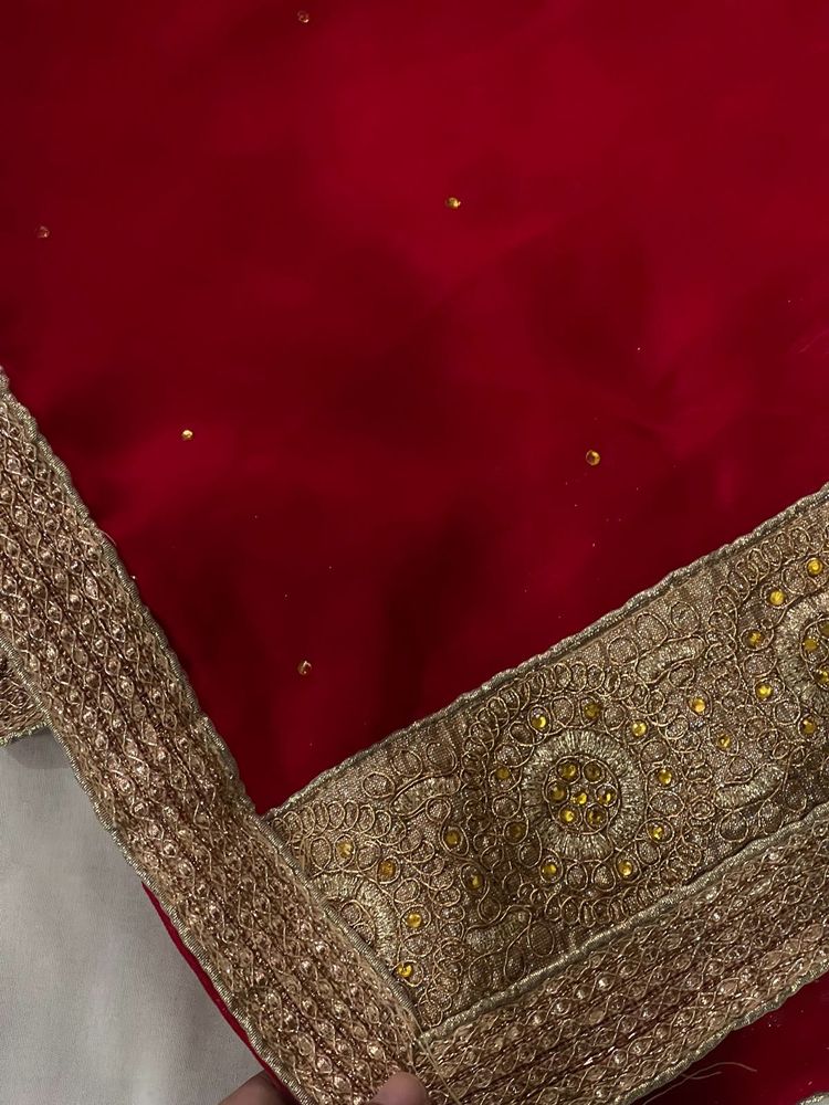 Red Dupatta