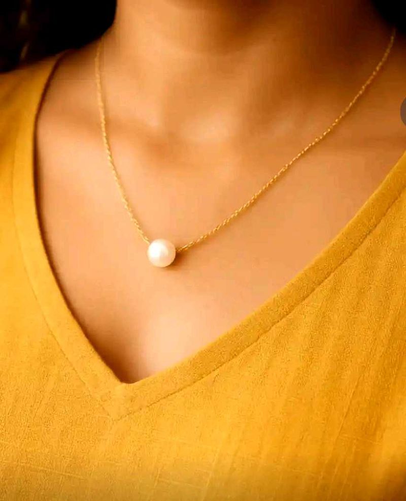 Pearl Pendant Necklace