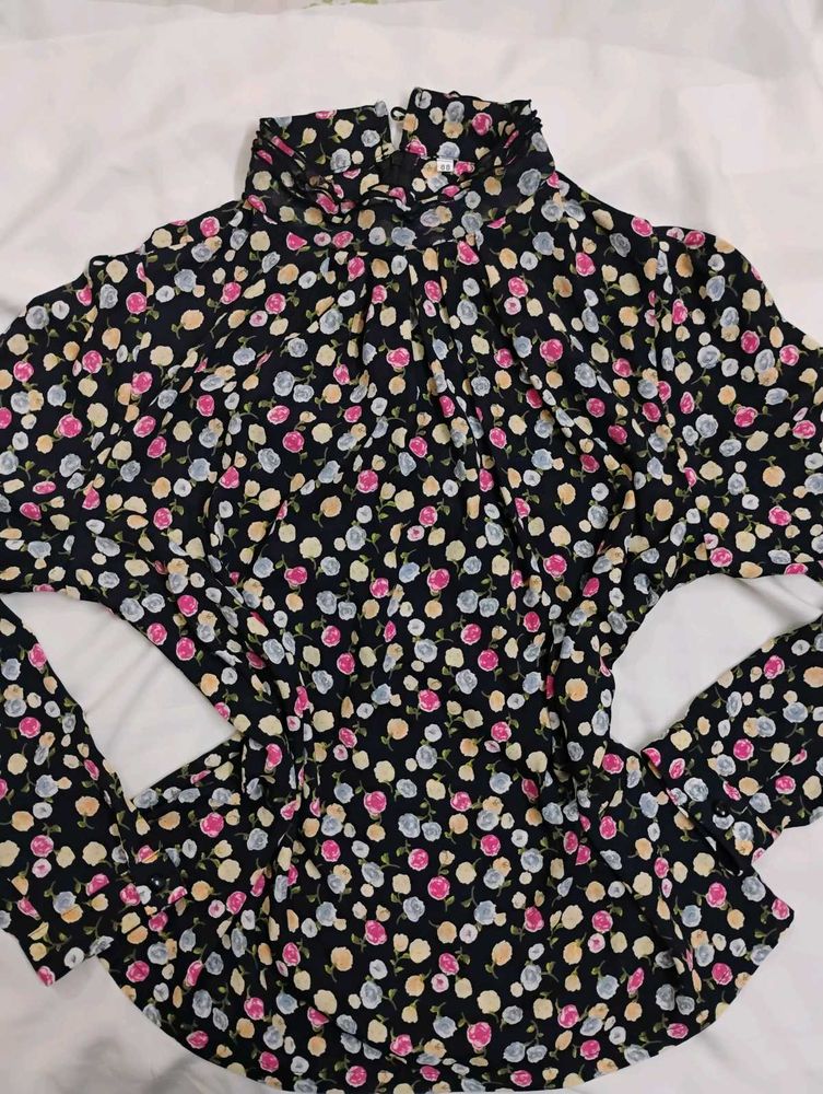 Floral Print Mock Neck Blouse