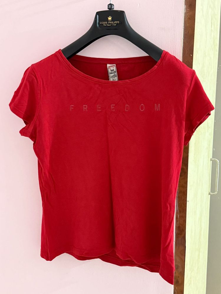 Red 'Freedom' Graphic Tee