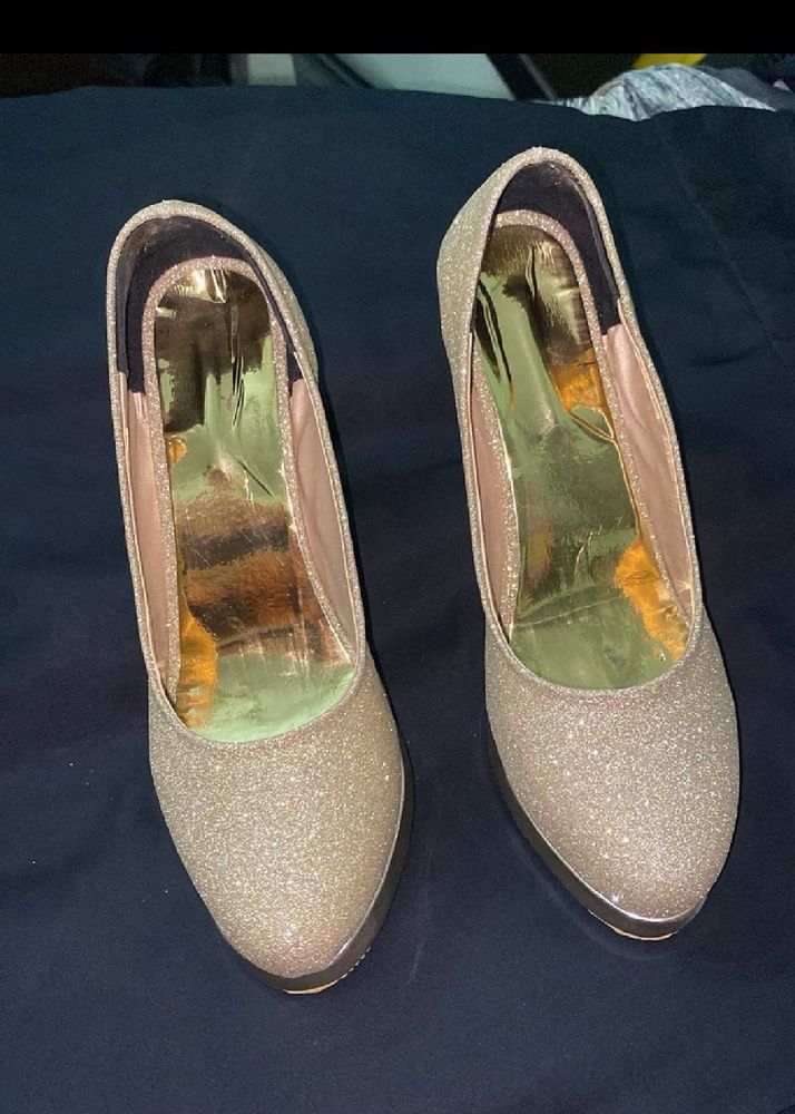 Glittery Heels ✨