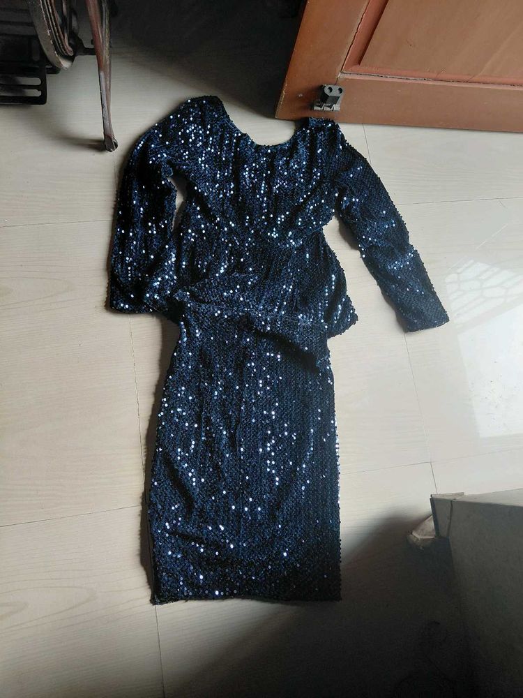Sequins Waist Fit Party Wear Skirt N Top Set