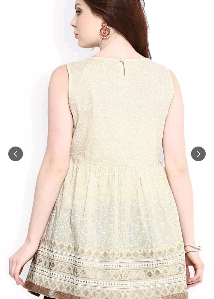 Elegant Cream Sleeveless Tunic Top