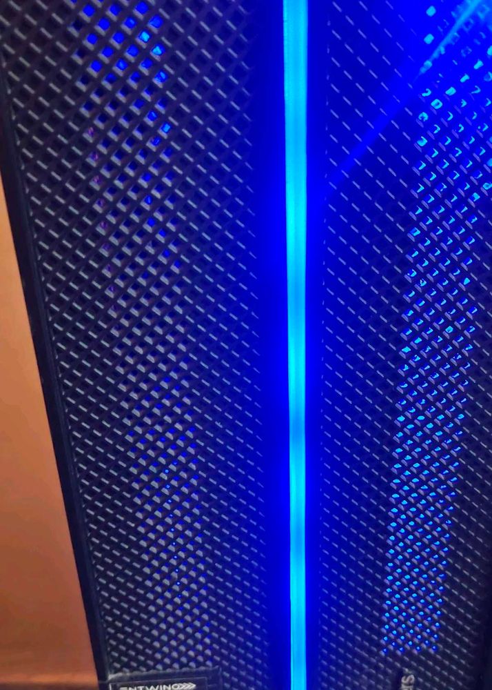 ENTWINO GAMING CPU WITH RGB MULTIPLE EFFECTS