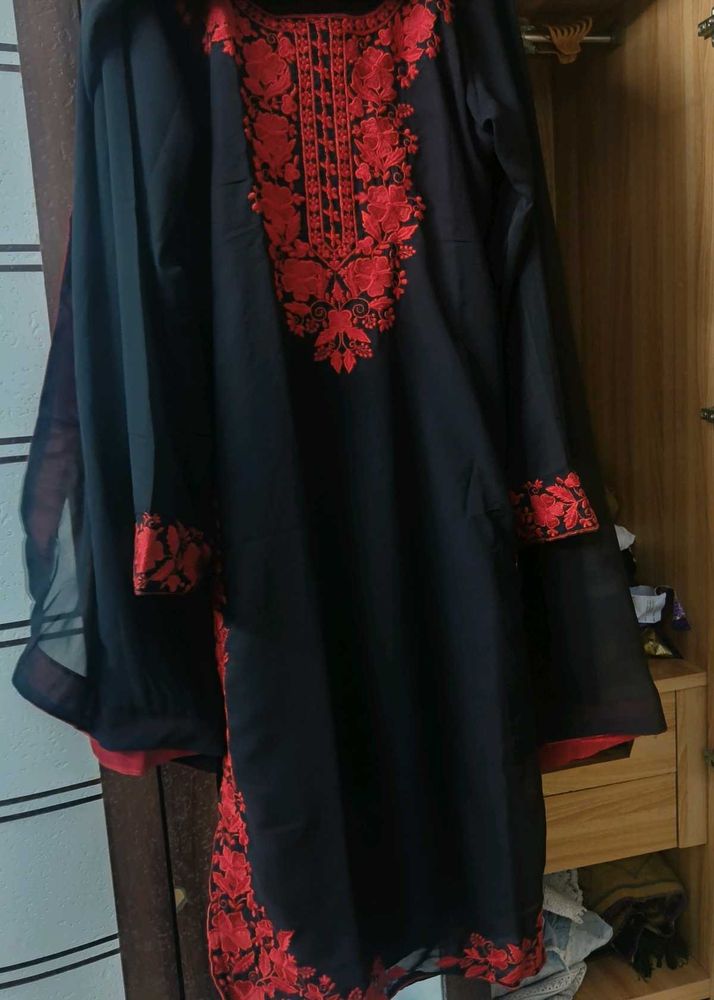 trending saiyaara outfit