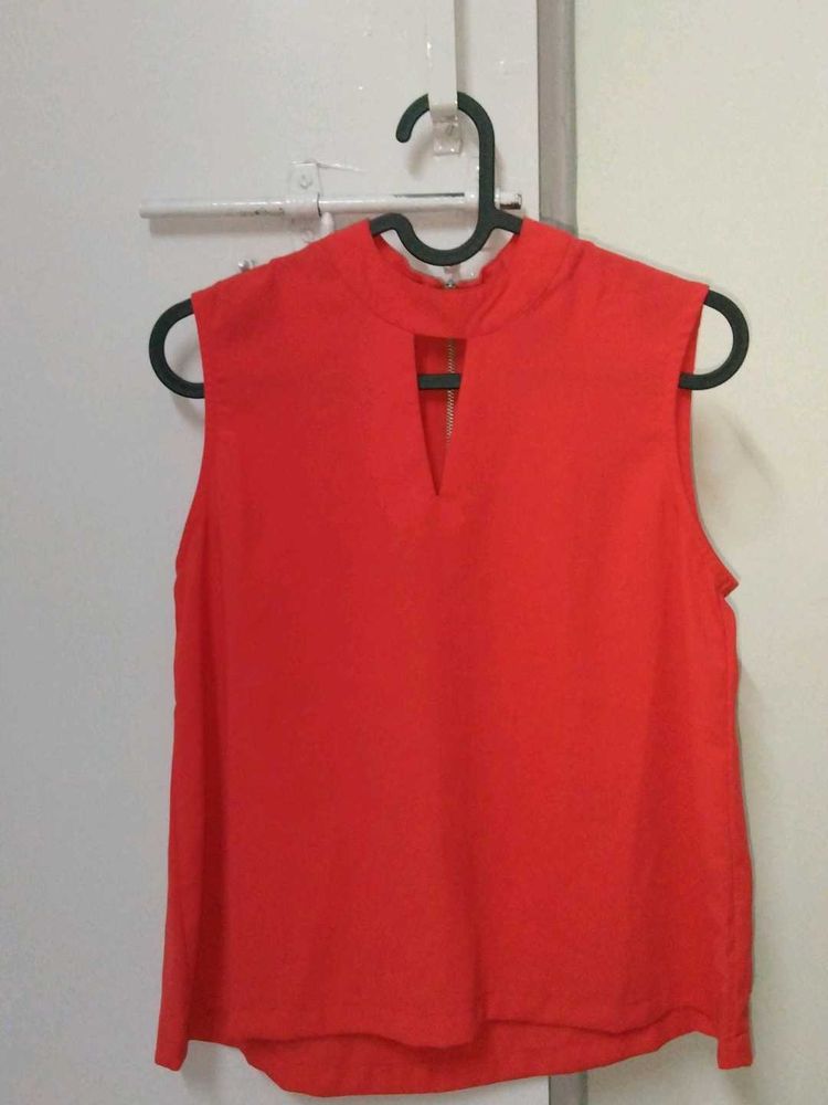 Red Sleeveless Top