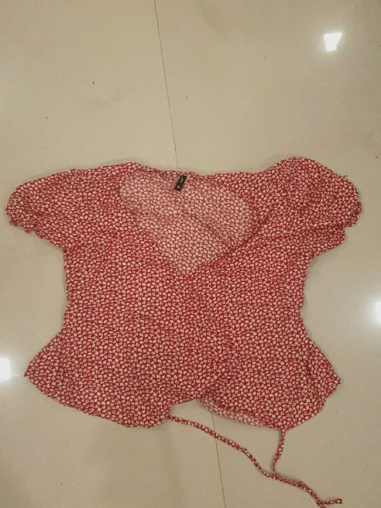 Cute Floral Wrap Style Top With Puff Sleeves