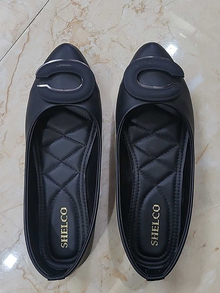 Elegant Black SHELCO Flats