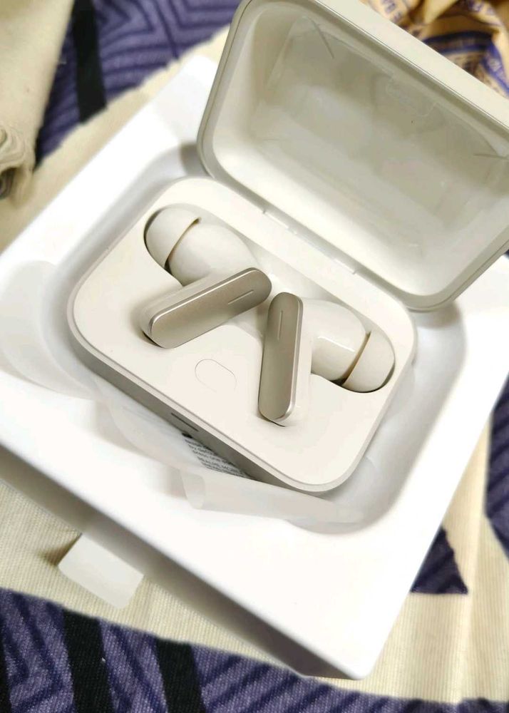 brand new sealed pack realme buds air 7