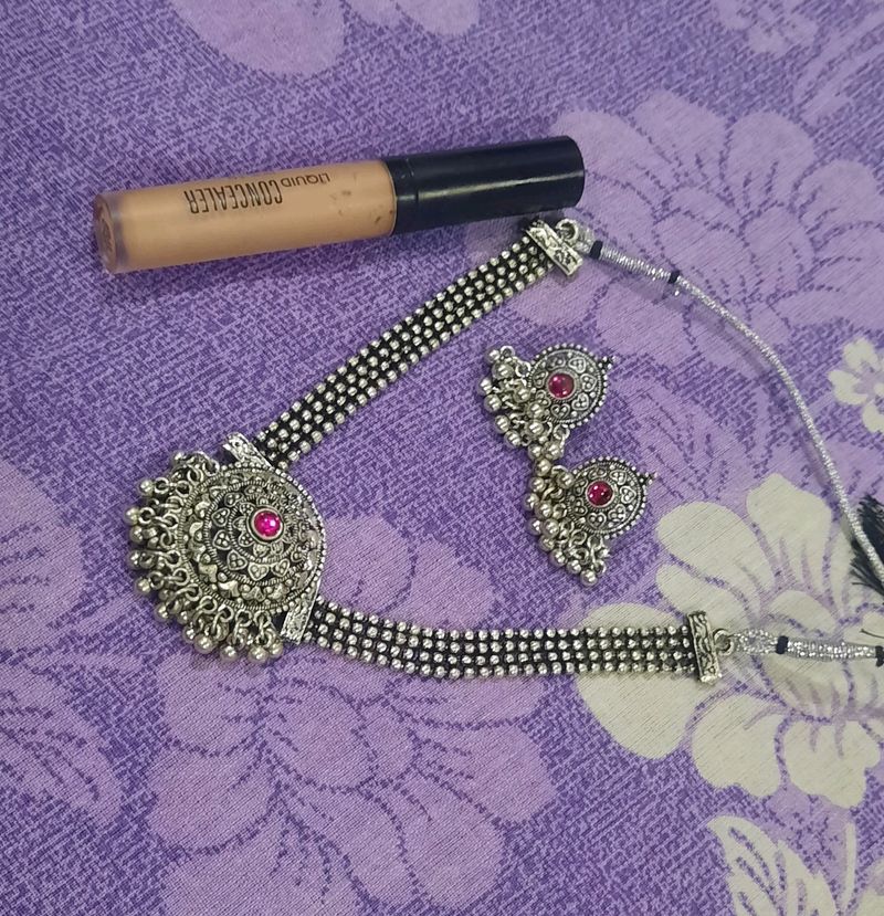 Oxidized Neck Set And Swiss Beauty Concealer
