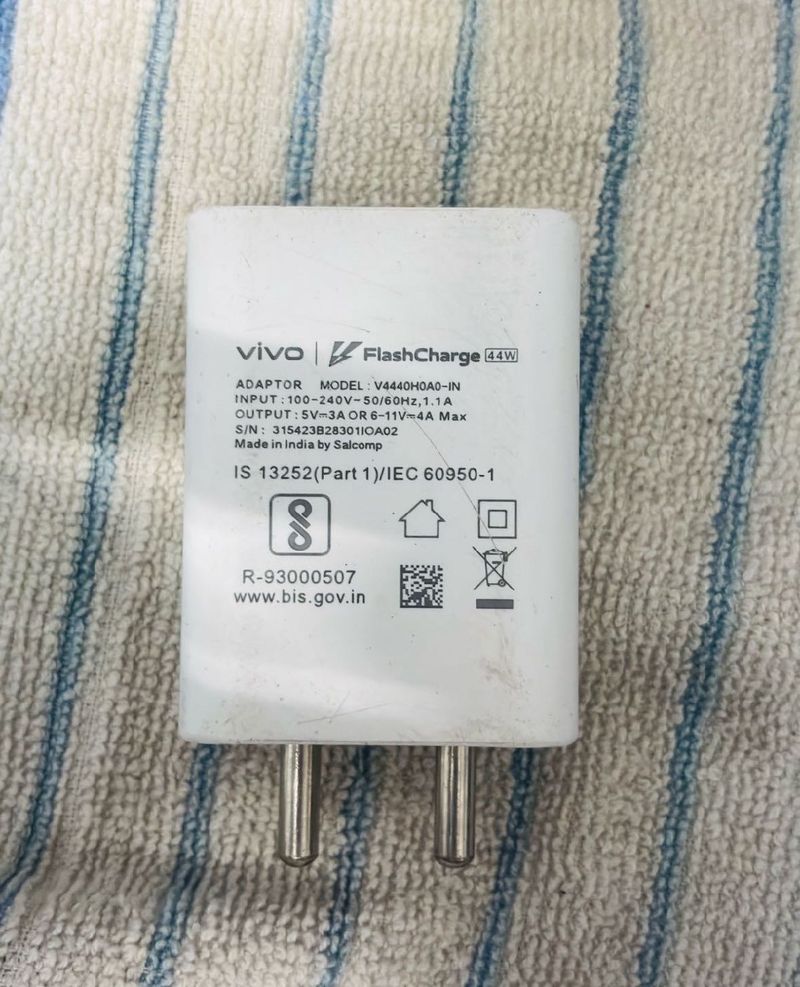 Set Of 2 ,Vivo 44W And Realme Super Dart Adaptor