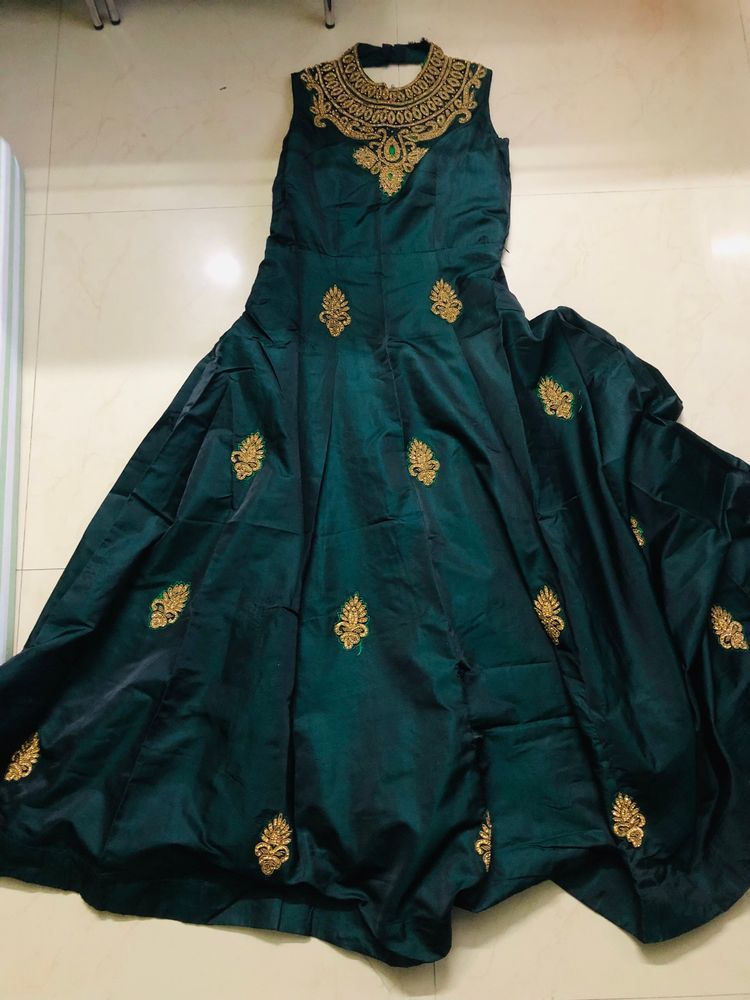 Luxe Green Velvet Embroidered Ethnic Dress