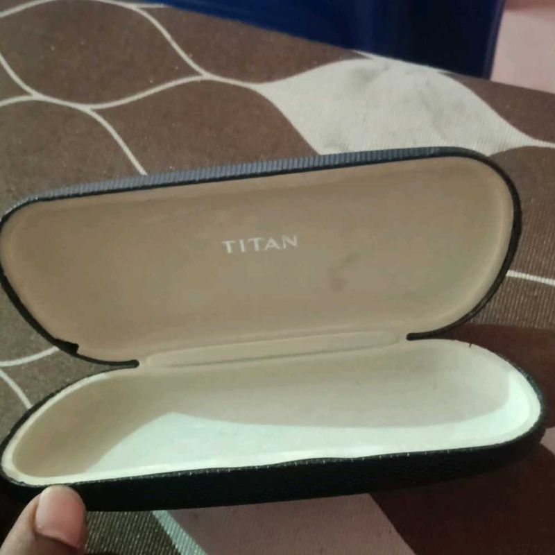 Titan Eyewear Case