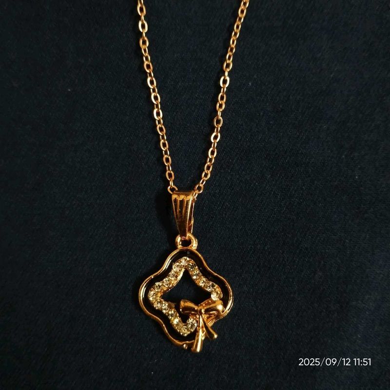 Elegant Gold Necklace