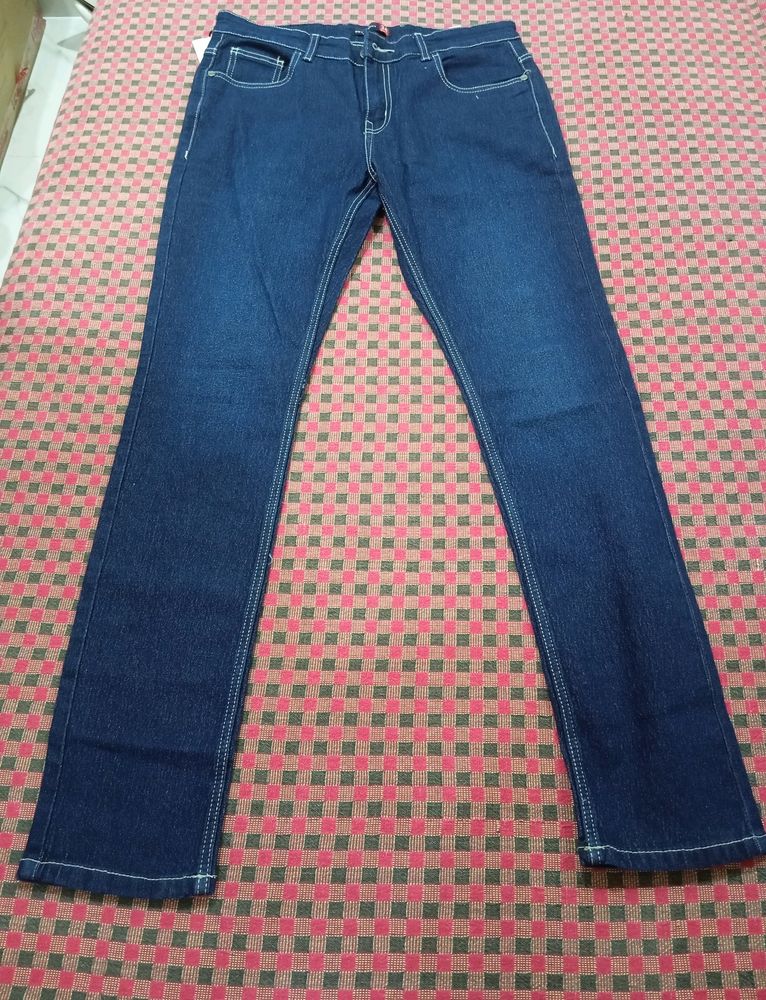 Women&#39;s Jeans
