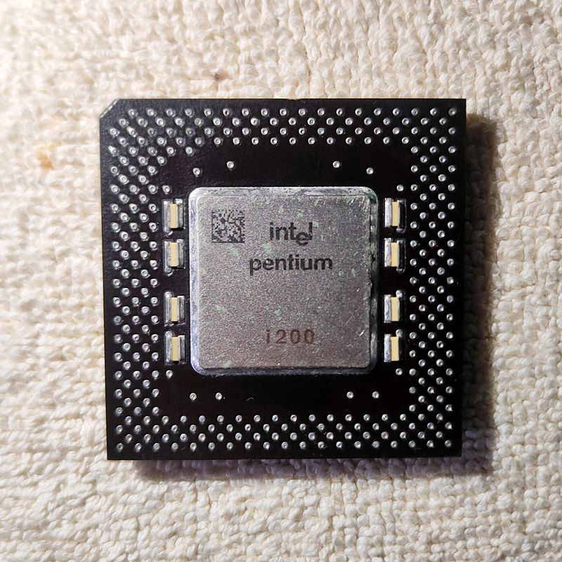 Pentium I200 Good Condition Processor
