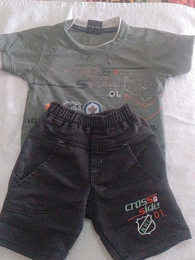 Boy&#39;s T-Shirt &amp; Shorts Set