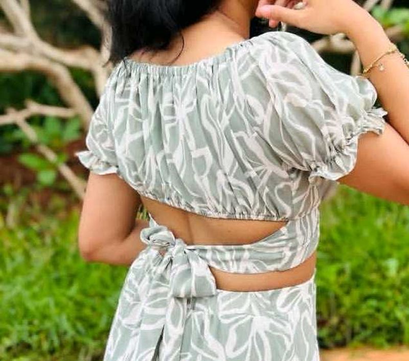 Back Knot Top