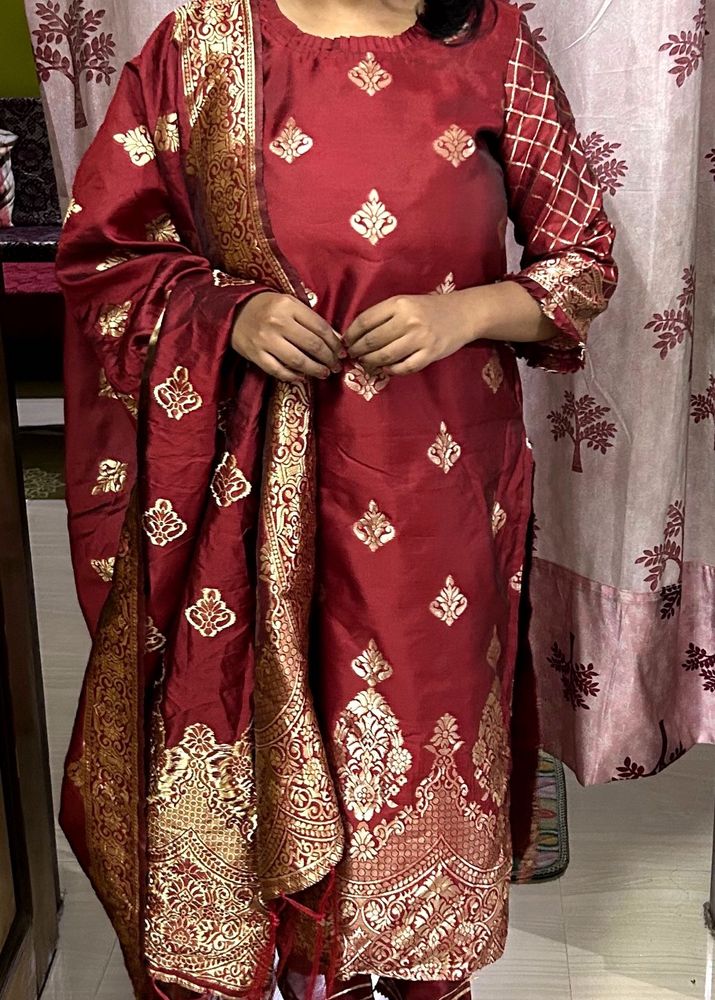 Elegant Ethnic Kurta Set