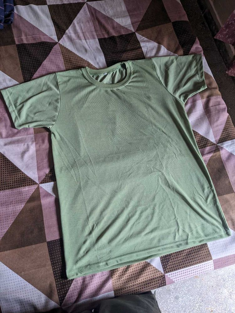 T SHIRT