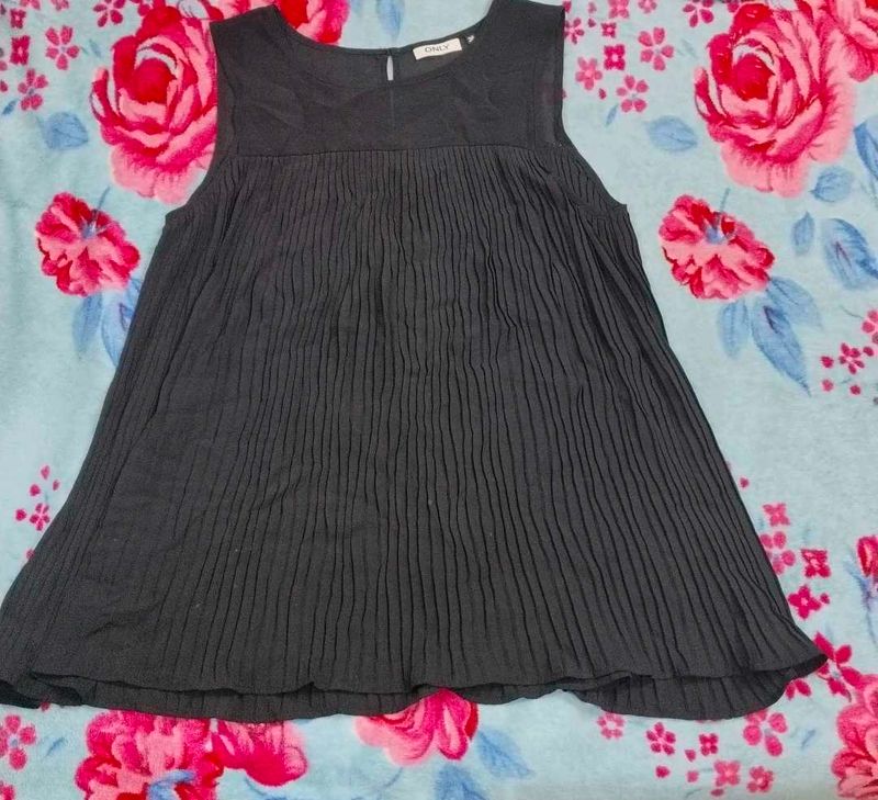 Elegant Black Sleeveless Top