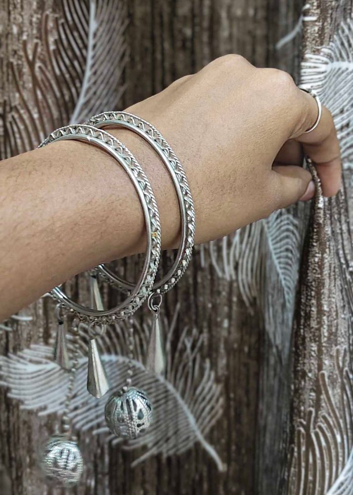the hanging bangles