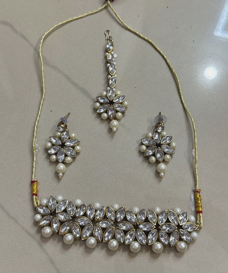 Elegant Pearl &amp; Crystal Jewelry Set