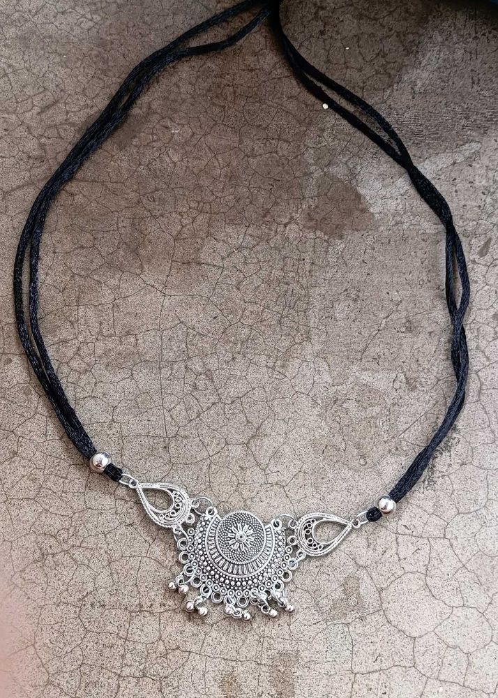 Silver Tone Necklace