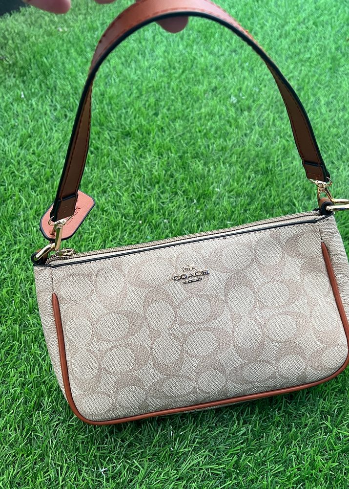 Coach Shoulder Bag (First Copy)