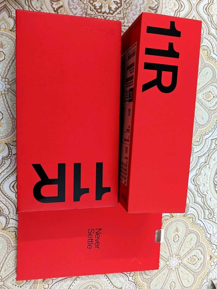 OnePlus 11R empty box