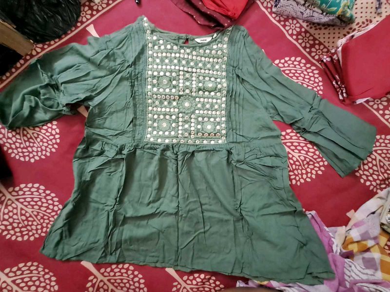 max Embroidered Round-Neck Tunic