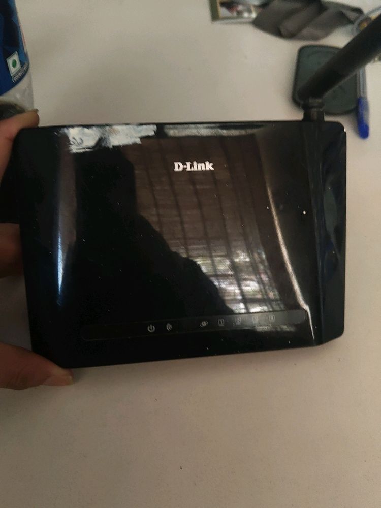Router Dlink Black Colour In Working Condition