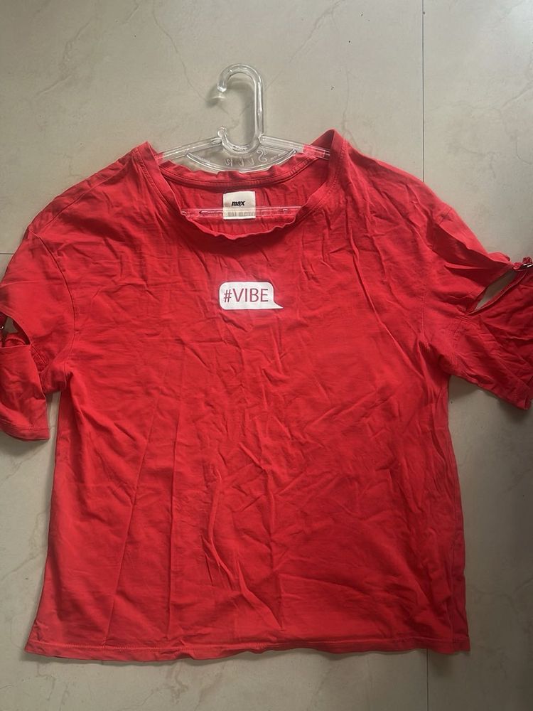 Red Vibe Graphic Tee