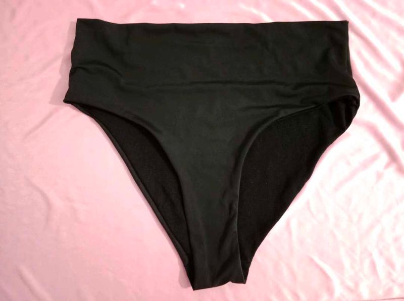 Black High-Waisted Panties