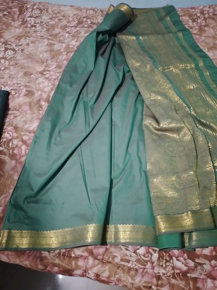 Green Zari Saree At 750