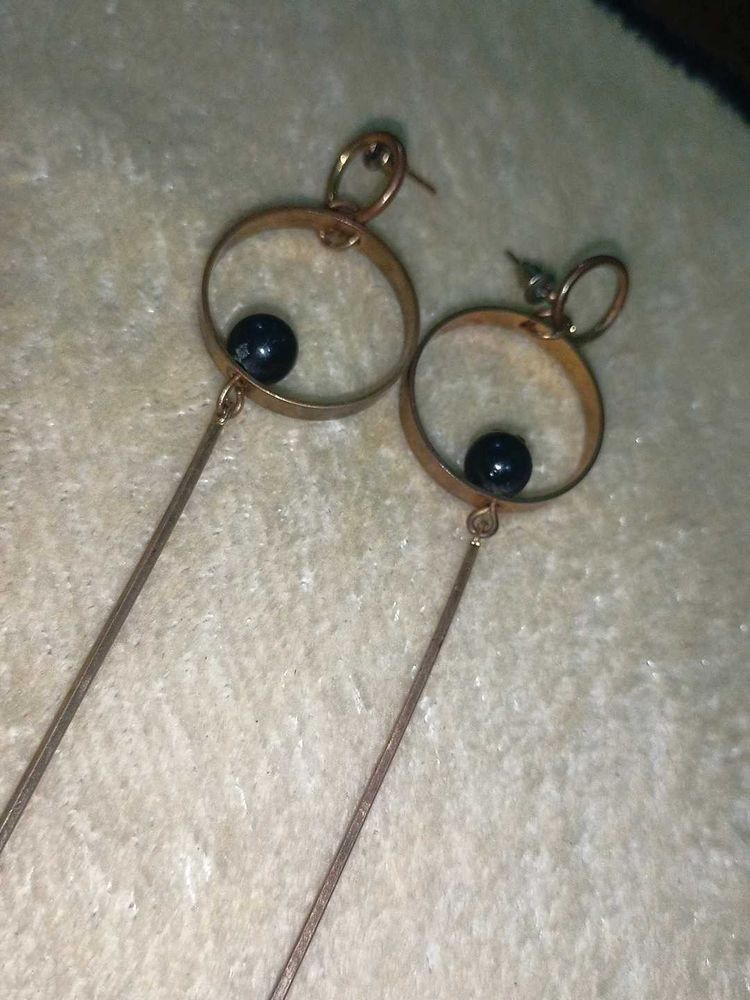 4 Pairs Of Earrings