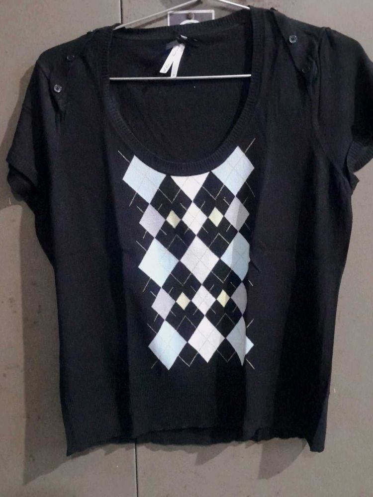 Stylish Black Graphic Tee