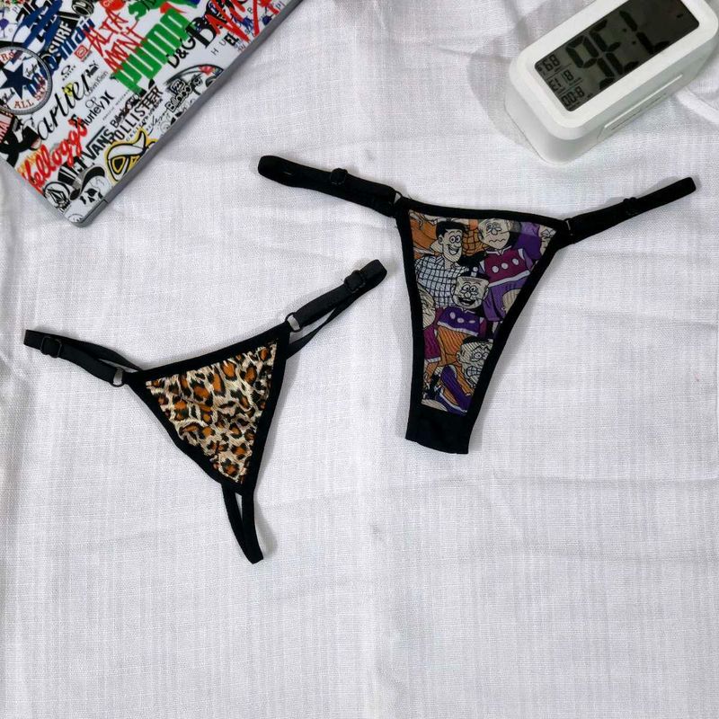 Cartoon &amp; Leopard Print Thongs
