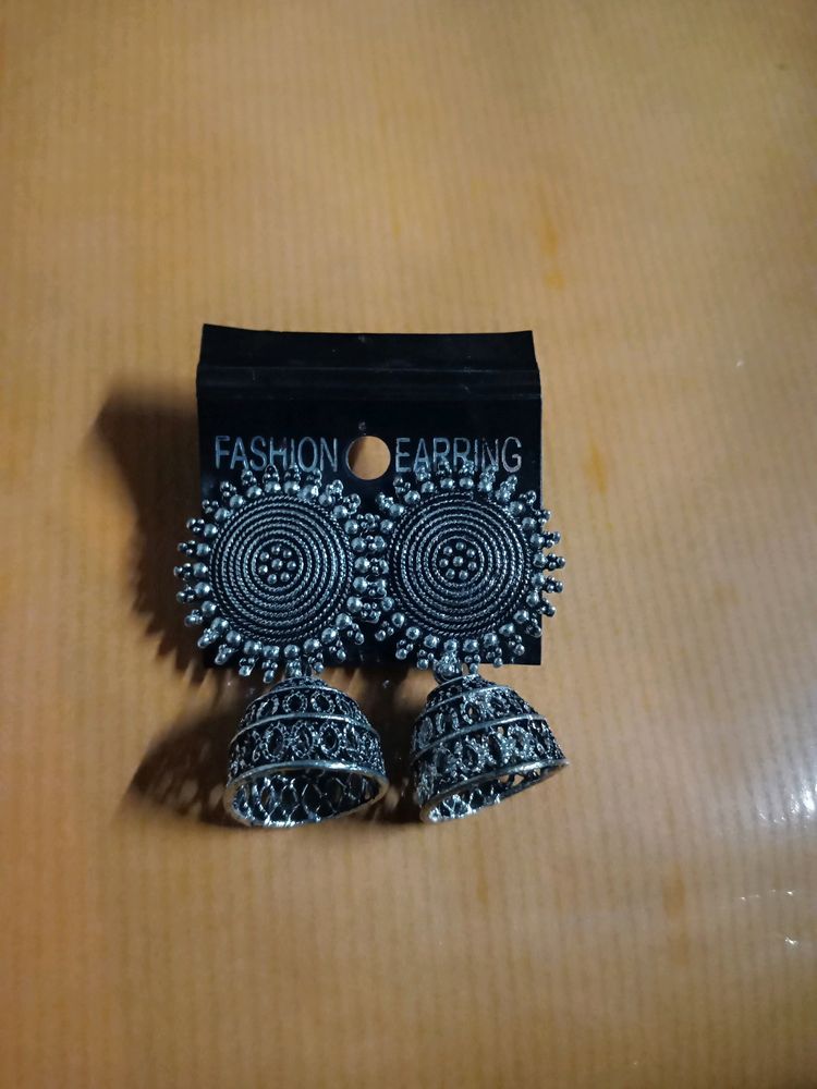 Silver Earing