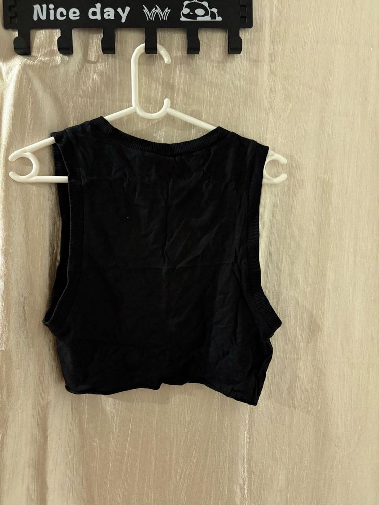 Black Sleeveless Crop Top
