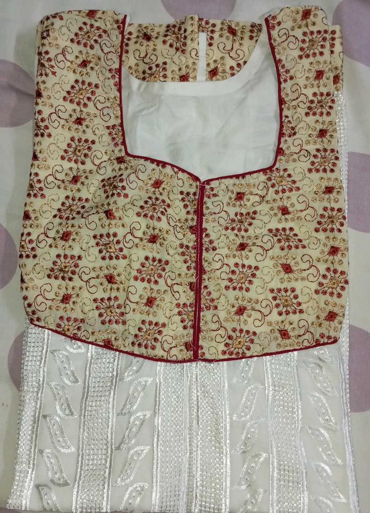 Elegant Embroidered Kurta