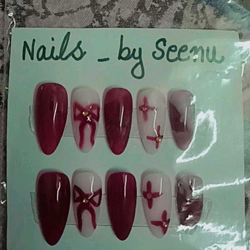 Press-On Nail Set