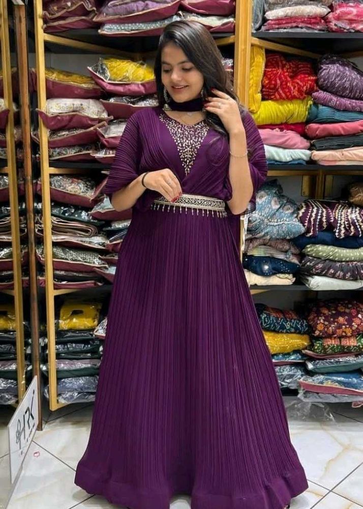 New Stayle Beautiful Women Gown Dress Inpoted Part