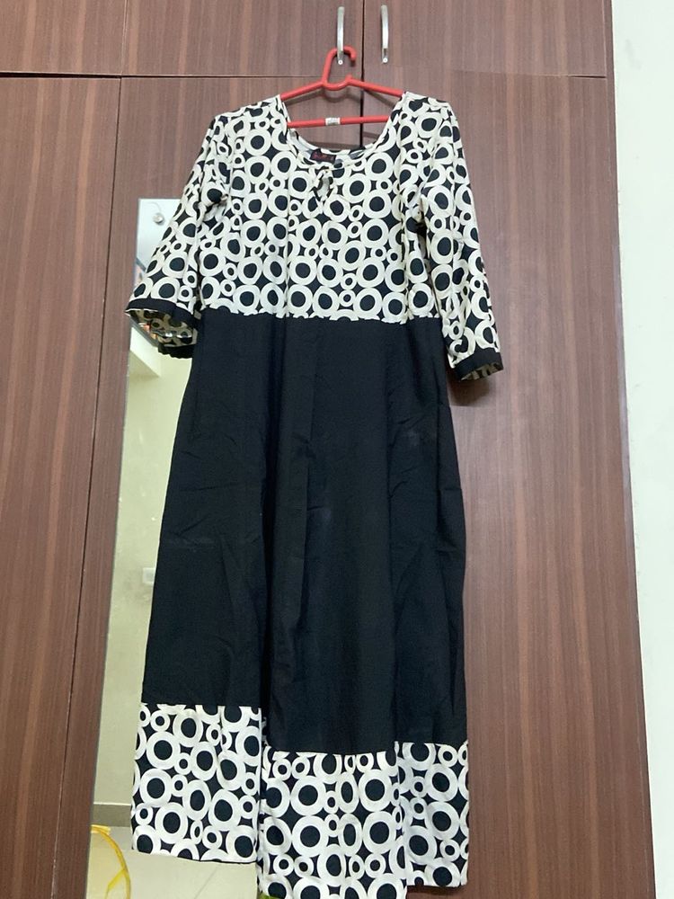 Patterned Black &amp; White Dress