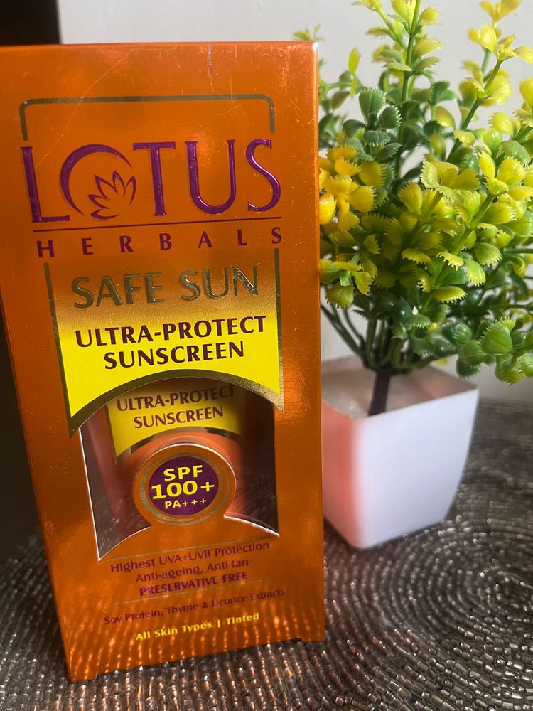 Lotus Herbals Safe Sun SPF 100+ Sunscreen