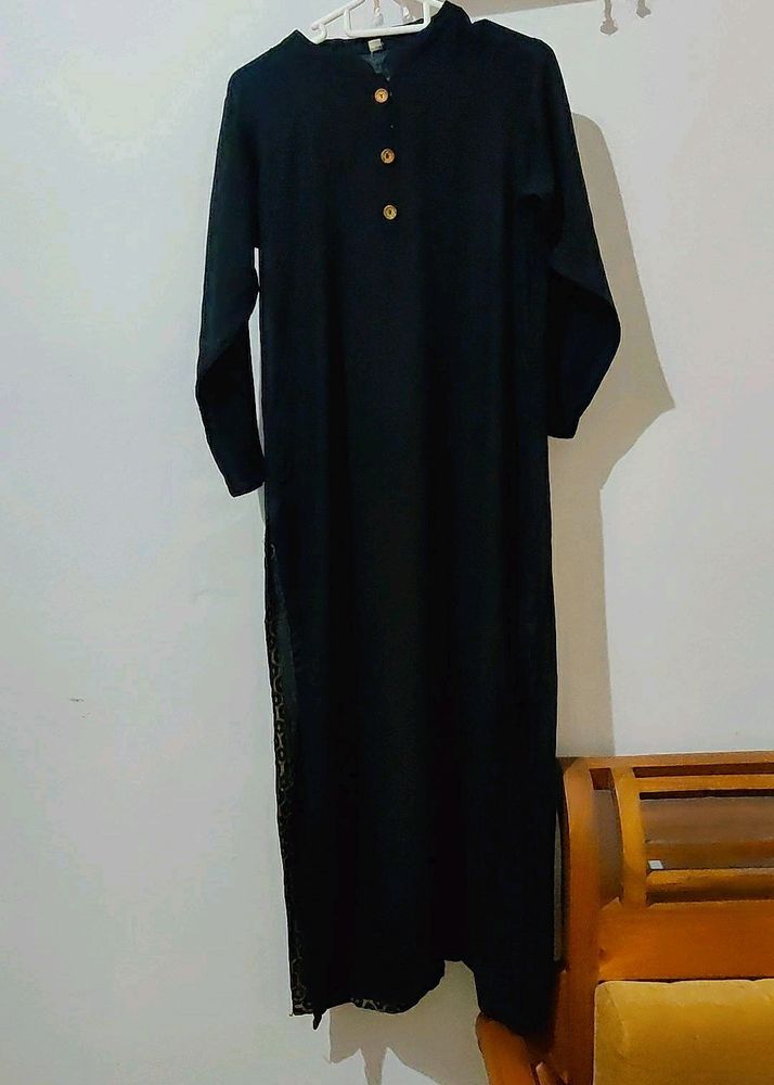 FREE     Kurta Dupatta Set