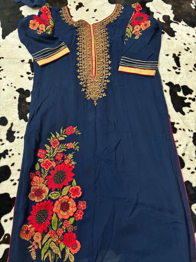 Elegant Embroidered Kurta