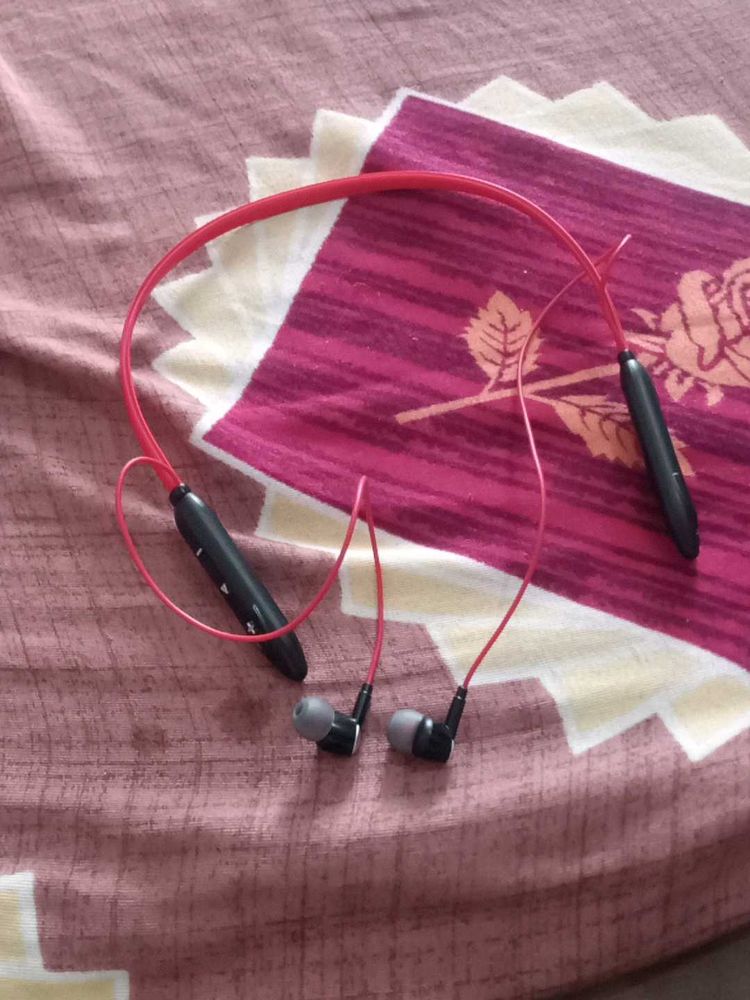 Mie Neck Band